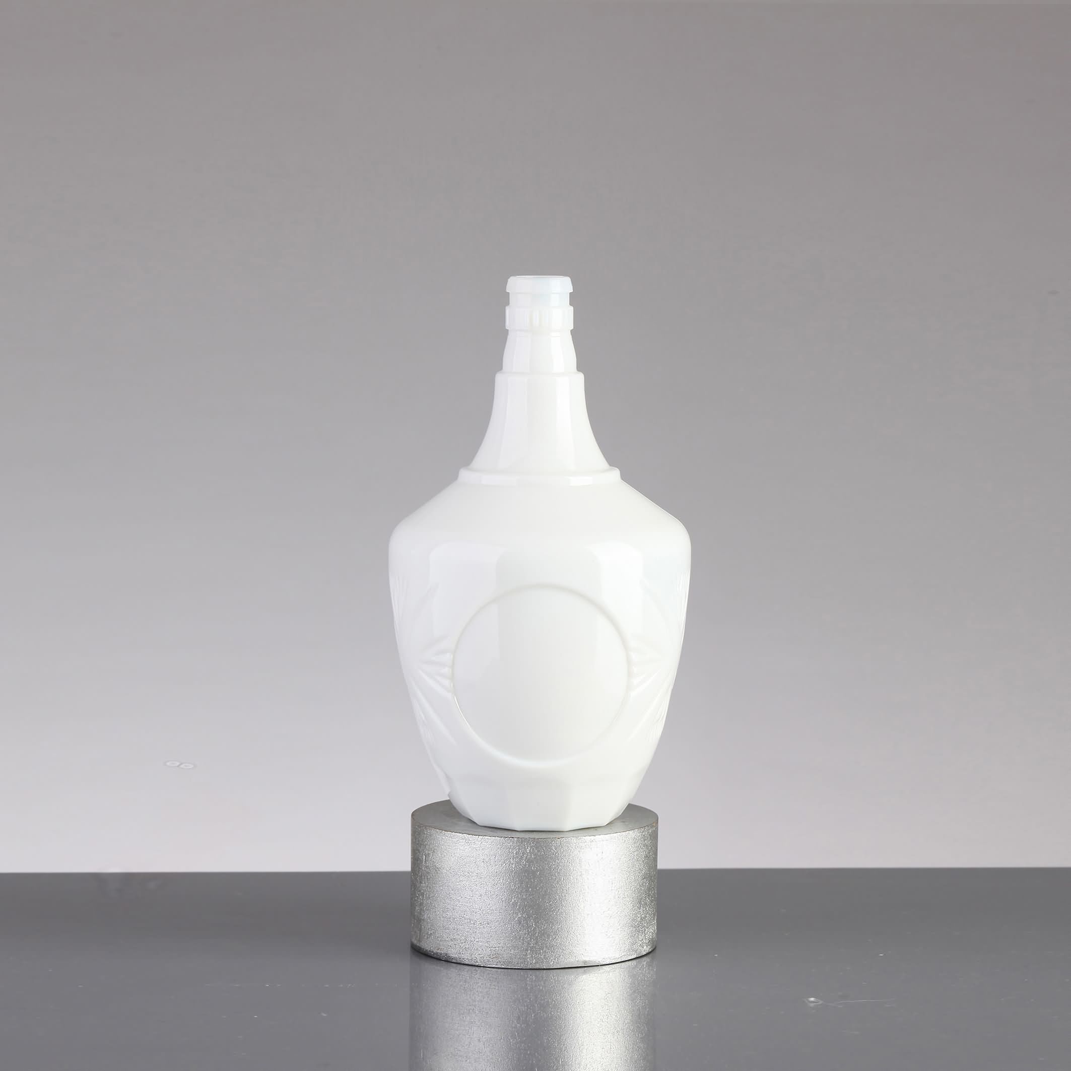 乳白瓶-040